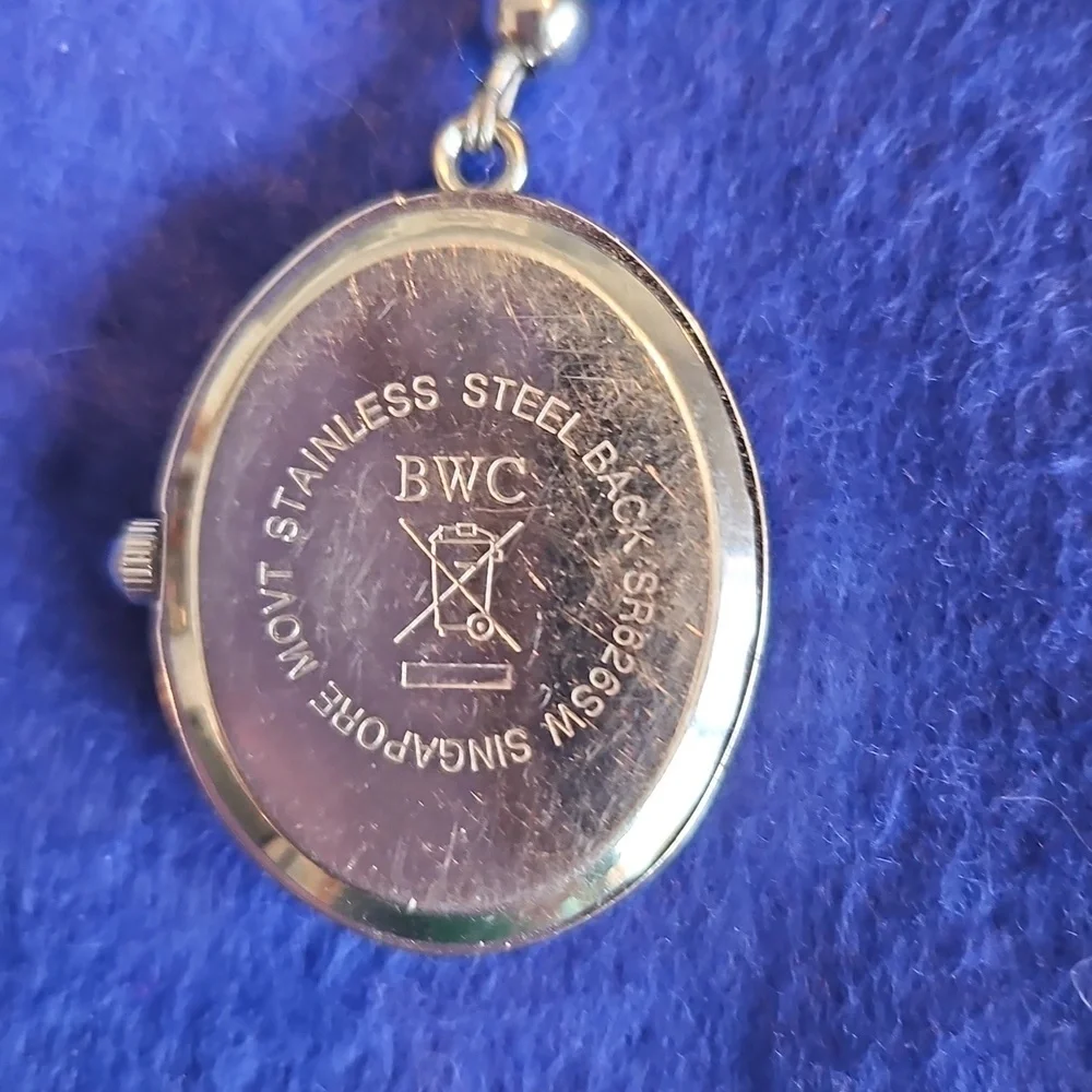 Source Unknown quartz analog